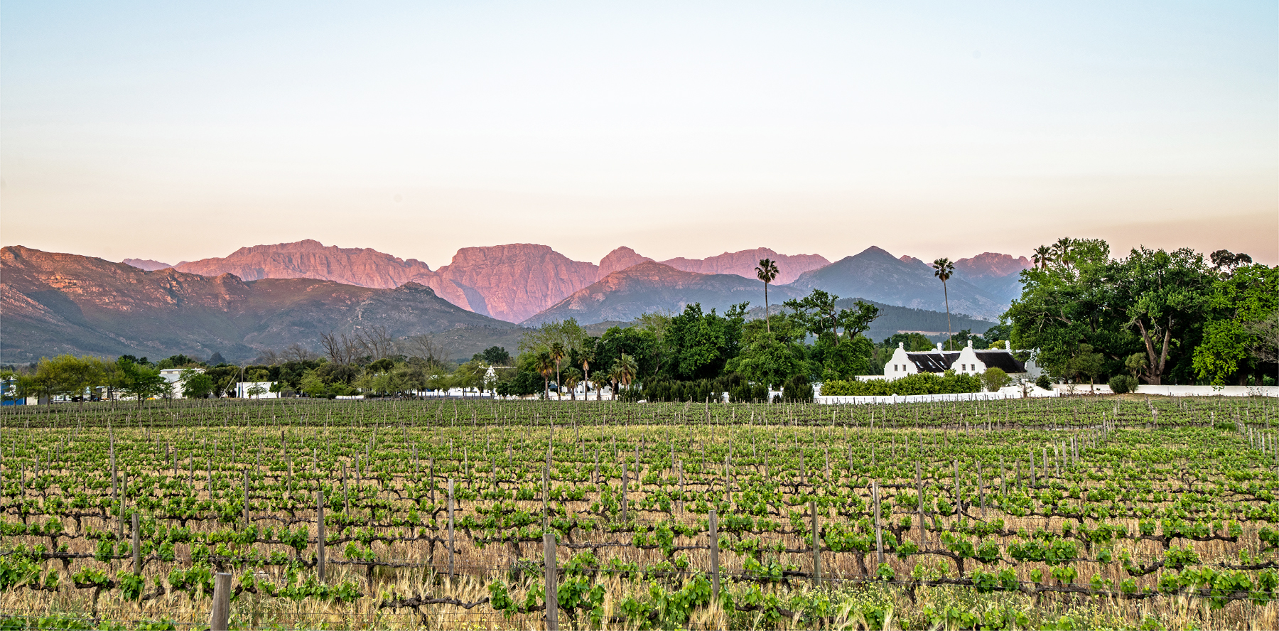 6395a VIEW OF AB WITH MOUNTAINS